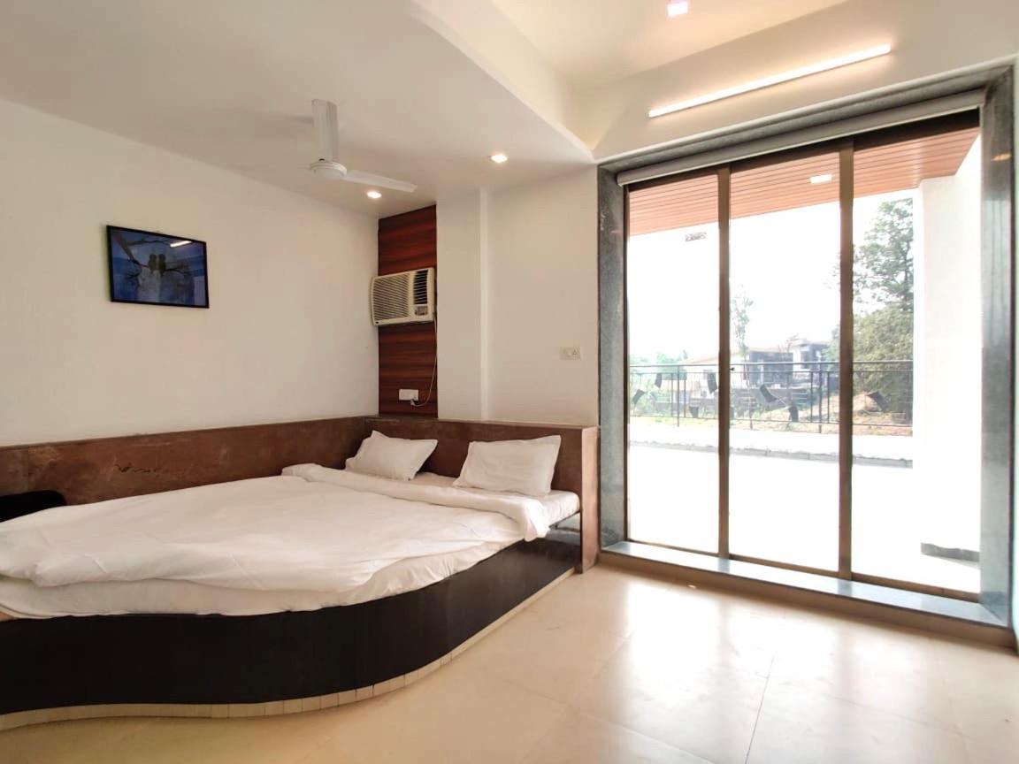 Karma - By Pine Villas Lonavala Dış mekan fotoğraf